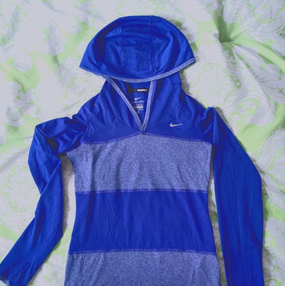 Nike dri-fit ladies shirt XS